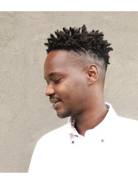 ヘアーデザイニングアリュール(Hair Desining ALLUЯE) スキンフェイド