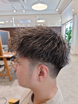 ビスポーク(BESPOKE) 爽やかさ満点◎ゆるめツイスパ細かめメッシュのアップバング