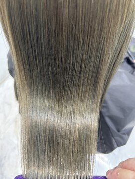 エスカーラ 表参道(THE ESCALA) ＠shino_ne197/オリーブグレージュ/グレージュカラー/オリーブ