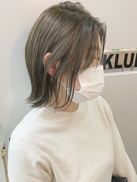 キューズ クラブ(cuz KLUB) 【cuzKLUB】カーキグレージュボブ【池袋】