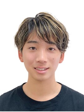 黄ぐまくん美容室 メンズ　ショートレイヤー