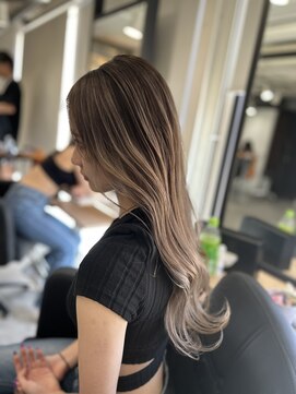 ラフ 難波店(LAFF) #黒髪#ボブルフ#ネビージュ#小顔#ワンレン