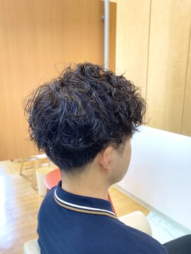 マキシム ナカイ(MAXIM NAKAI) メンズマッシュツーブロ刈り上げツイストスパイラル波巻きパーマ