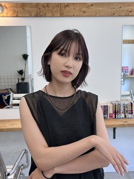 カルテ(QUARTE) 顎下ボブ×ウザバング