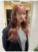 ピンクベージュ