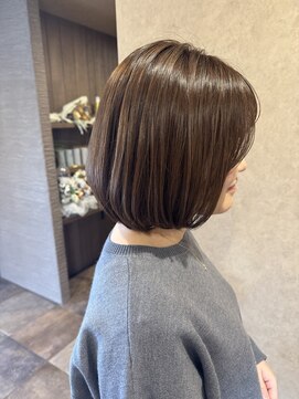 イロハ(iroh) イルミナカラー新色/アース/ボブ/髪質改善