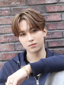 オーシャントーキョーウエスト 心斎橋 (OCEAN TOKYO WEST) メンズヘア韓流ナチュラルショートハイライトコンマバング