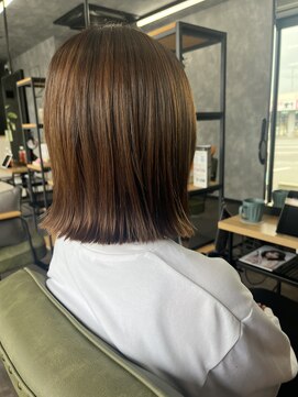 タイ(～tie.) 肩上ボブ