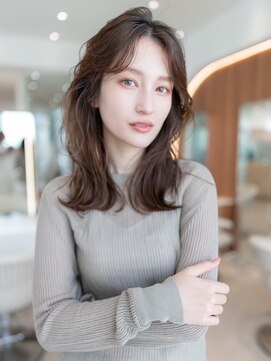 ケアリー 練馬(Carelly) デザインカラー/レイヤーカット/ウェットヘア/オリーブベージュ