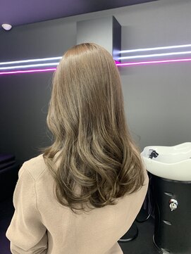 ミルクティーベージュ