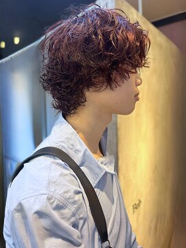 マッシュパーマ ウルフパーマ カシスレッド 束感 暖色カラー