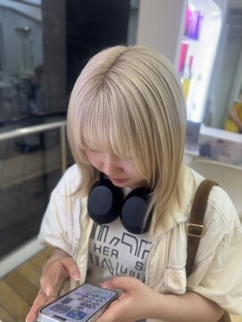 シダミノオ(sida MINOH) ホワイトブロンド/ハイトーンカラー/カラーリスト