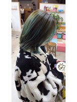 オリビアヘアー(OLIVIA HAIR) さりげない個性派グリーンハイライトボブ☆