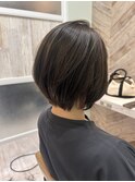 ショートボブ