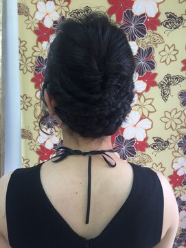 ヘアメイク プリンセス(Hair Make PRINCESS) 捻りアップ