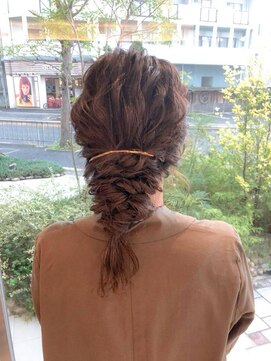 ヘアメイク シュシュ(Hair make chou chou) 編みおろしヘアアレンジ【chou-chou 北林夏実】