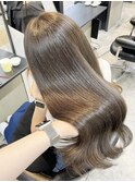 オリーブベージュ