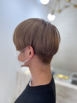 ラビス クローバー(Lovis clover) ミルクティーベージュ