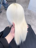 モニカ 原宿店(MONIQA) ホワイトカラー