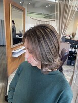 オルシェット(olchette)&nbsp;外ハネレイヤーボブ×シャドールーツカラー