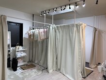 カリーナ(Carina)の雰囲気（着付け室、2部屋完備。）