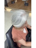 クオール(Quol)&nbsp;真っ白な白髪なら何でもできます。片野
