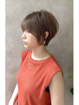 アヴァロン(AVALON) 【絶壁解消】ひし形くびれショート×イルミナグレージュカラー