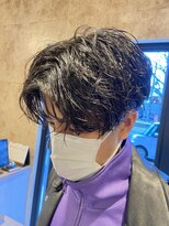 アンフィ 新杉田(Anphi)&nbsp;落ちかけパーマ×センター分け