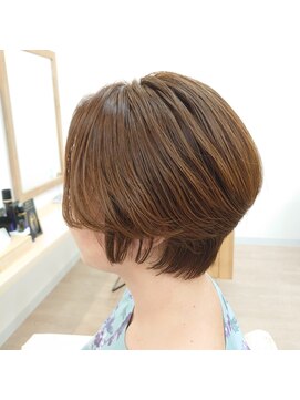 シルビジュー(Cills Bijou) ☆大人女性美髪ショートグラデーションボブ☆