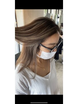 アポロ 横浜駅店(apollo) ハイライトバレイヤージュダブルカラーミルクティーベージュ