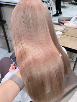 ベレーザシェルト(Beleza scelto) 1190グレーベージュシルキーベージュ艶髪オンブレレイヤーロング