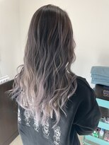 イロ 成田(iLo)&nbsp;ラベンダーグレーバレイヤージュ