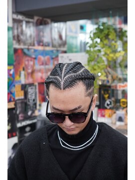 ツークツワンク バーバー 新宿(ZUG2WANG BARBER) コーンロウ