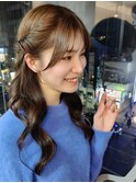ベージュほんのりカーキカラー