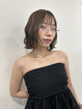 ヴィジュアリスト(VISUALIST) ゆるウェーブボブ/ヘーゼルベージュ