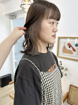 イコ 表参道原宿(ico) インナーカラー ベージュ イヤリングカラー