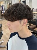 波巻きスパイラルパーマメンズマッシュツーブロックメンズパーマ