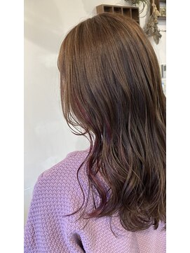 レイリー(LAiLy) インナーカラー　ピンク　透明感　波巻