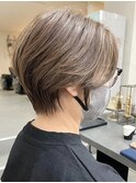 シドウ/40代50代60代/パーマなしショート/アッシュベージュ