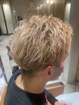 バンブーグラス(Bamboo grass) ハイトーン短髪