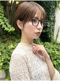 大人可愛い20代30代40代前下がりショートボブ耳かけボブ