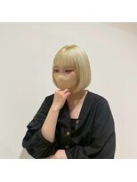 美容室ヒラトヤ 都南店&nbsp;ホワイトカラー×丸みシルエット大人可愛いミニボブ20代30代40代