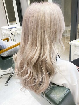 デイズ(days) ホワイトベージュハイトーンカラー　原宿