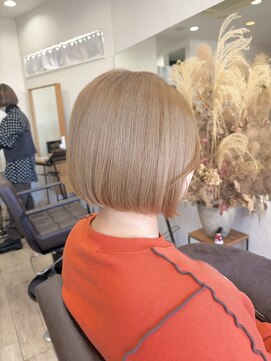 ミルクティーベージュ