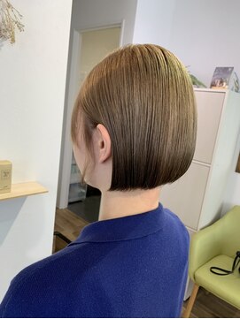 ヘアーガーデン アストレア(HAIR GARDEN ASTRAEA) 首見せコンパクトボブ