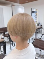 グランデュール 藤枝店(GRANDEUR)&nbsp;ベージュカラー/ブリーチ/ショートボブ/ショート/藤枝