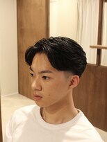 アザーハーフ(Other Half)&nbsp;テーパーフェードxセンターパート こなれた大人スタイル！