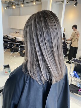 アライブ ハラジュク(ALIVE harajuku) ホワイトベージュ