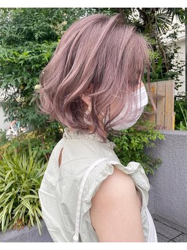 ジーナ バイ アルティナ(Dina by artina) フェザーボブ×くすみカラー×ラベンダーグレージュ×カールボブ