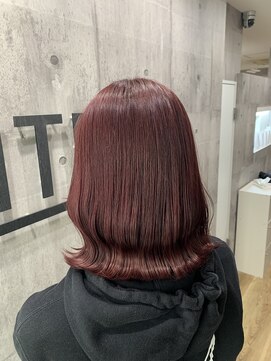 アンダーバーホワイト 南海難波店(_WHITE) ワインレッド×外ハネミディアム